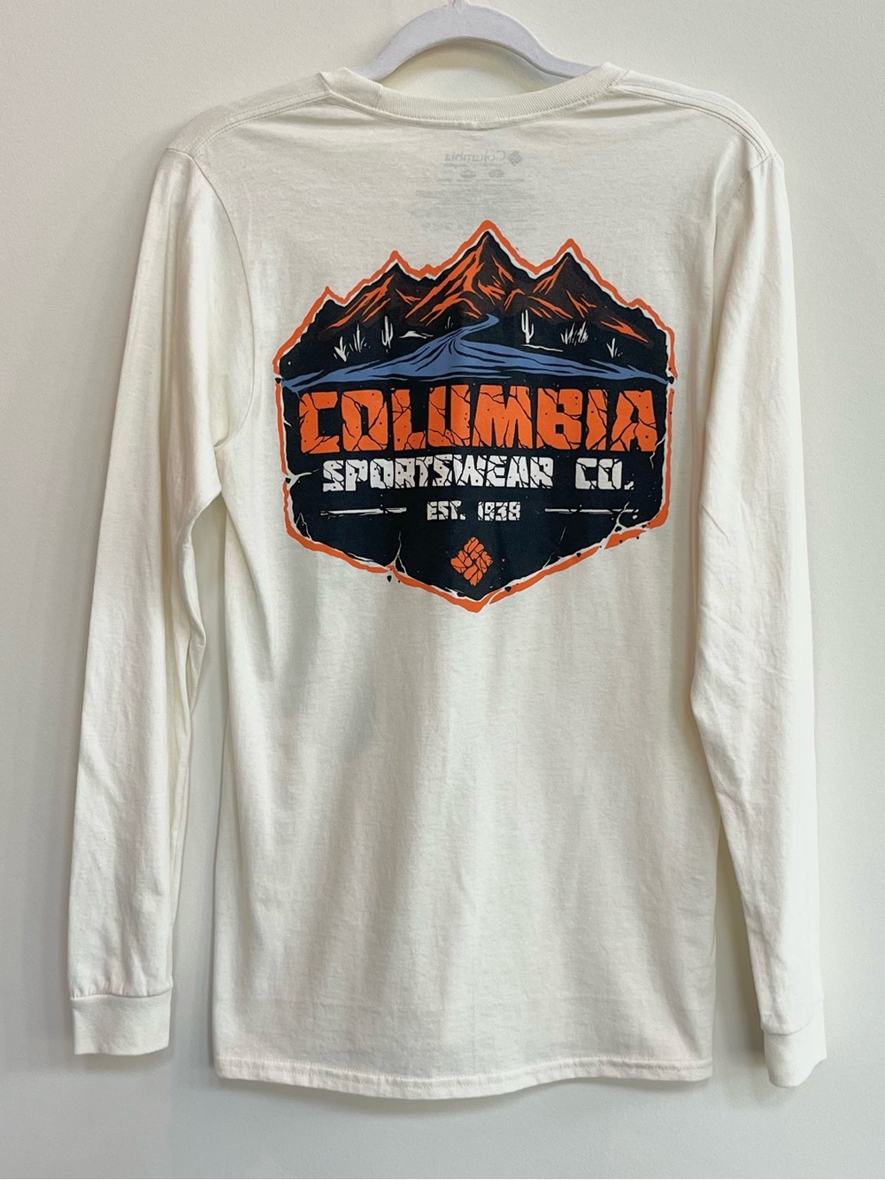 NWOT 100% Cotton Columbia Tee